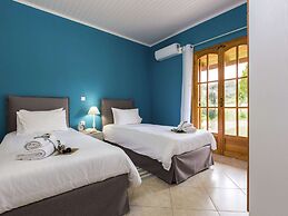 Villa in Adele With Pool & Olive Grove Views