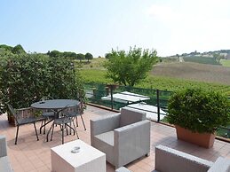 Apartment Amidst Vineyards & Blue Skies