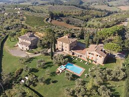 Tuscan Cottage With 2 Pools