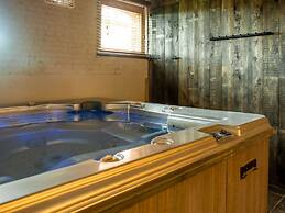 Holiday Home in Moorslede With Pool and Jacuzzi