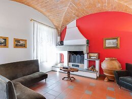Poolside Leisure in Empoli Hideaway