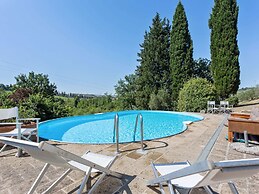 Poolside Leisure in Empoli Hideaway