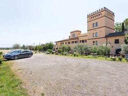 Poolside Leisure in Empoli Hideaway