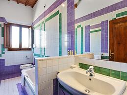 Poolside Leisure in Empoli Hideaway