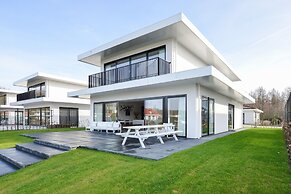 Luxury Villa on the Waterfront With Jetty