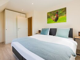 Chic Villa in Comines-warneton With Garden