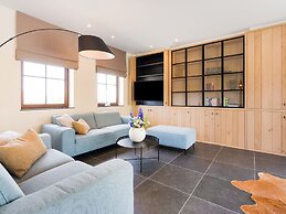 Chic Villa in Comines-warneton With Garden