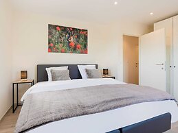 Chic Villa in Comines-warneton With Garden