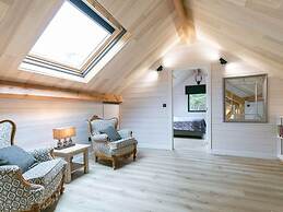 Idyllic Chalet in Biron with 2 Hot Tubs & Sauna