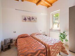 Apartment in Gasponi With Mountain Views