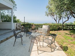 Apartment in Gasponi With Mountain Views