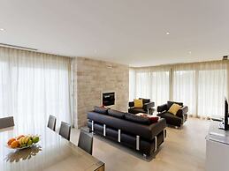 Villa in Novigrad With Pool & Rooftop Terrace