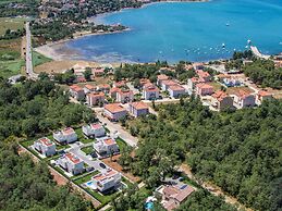 Villa in Novigrad With Pool & Rooftop Terrace