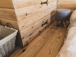 Romantic Woodland Chalet