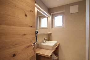 Attractive Flat With Beautiful Views