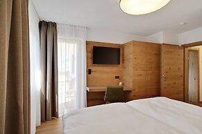 Attractive Flat With Beautiful Views