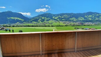 Attractive Flat With Beautiful Views