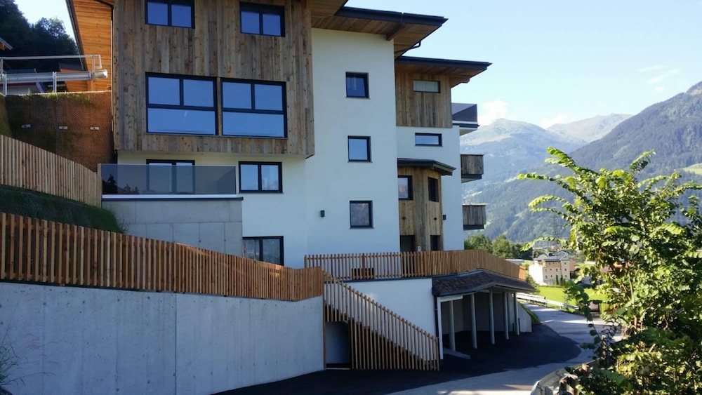 Attractive Flat With Beautiful Views