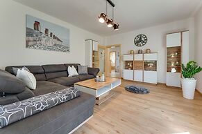 Holiday Home Near Lake