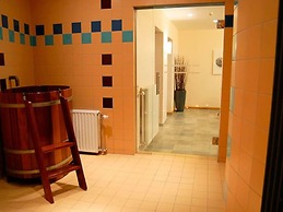 Large Home With Sauna, Ovifat