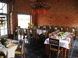 Diksmuide Mansion With Games