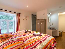 Luxurious Farmhouse Near Forest in Anhee