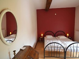 Elegant Castle Stay, Havelange