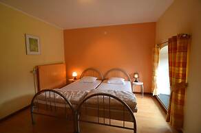 Elegant Castle Stay, Havelange