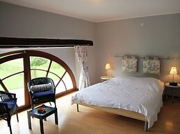 Elegant Castle Stay, Havelange