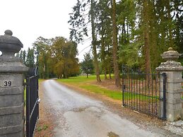 Elegant Castle Stay, Havelange