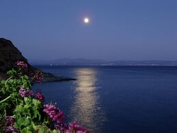 Villa in Agia Galini With Pool Views