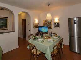 Villa in Siena With Pool and Tuscan Views