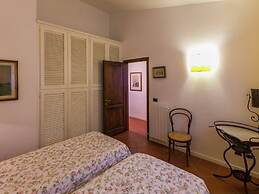 Villa in Siena With Pool and Tuscan Views