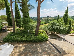 Villa in Siena With Pool and Tuscan Views