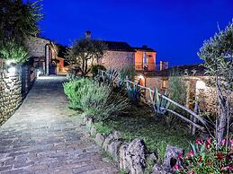 Elegant Stone House w/ Pool