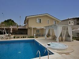Mansion in Case Alte With Pool & Nature Trails