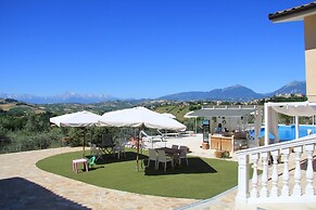 Mansion in Case Alte With Pool & Nature Trails
