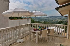 Mansion in Case Alte With Pool & Nature Trails
