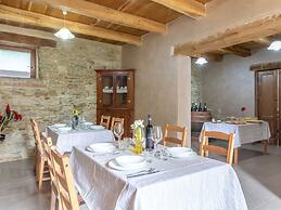 Tranquil Farmhouse in Sestino