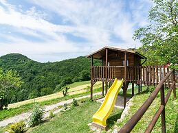 Tranquil Farmhouse in Sestino