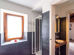 Tranquil Farmhouse in Sestino