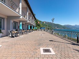 Apartment in Oggebbio With Sea View Terrace