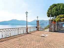 Apartment in Oggebbio With Sea View Terrace