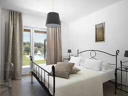 Villa in Sorici With Private Pool