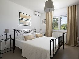 Villa in Sorici With Private Pool