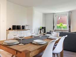 Charming Apartment Near the Forest and River