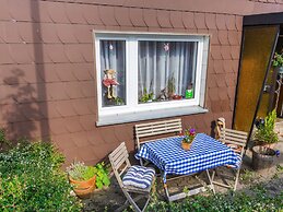 Charming Apartment Near the Forest and River