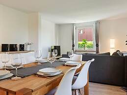 Charming Apartment Near the Forest and River
