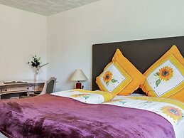 Charming Apartment Near the Forest and River