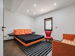 Villa in Nissoria With Private Pool